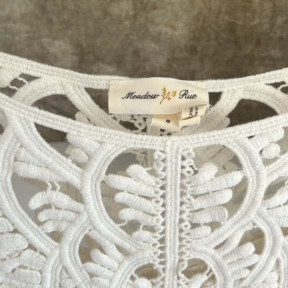 Soft crochet blouse - Picture 2 of 5